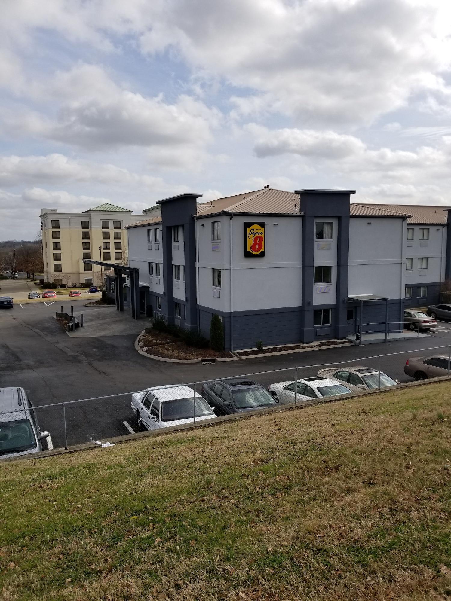 Hotel Luxe 2*